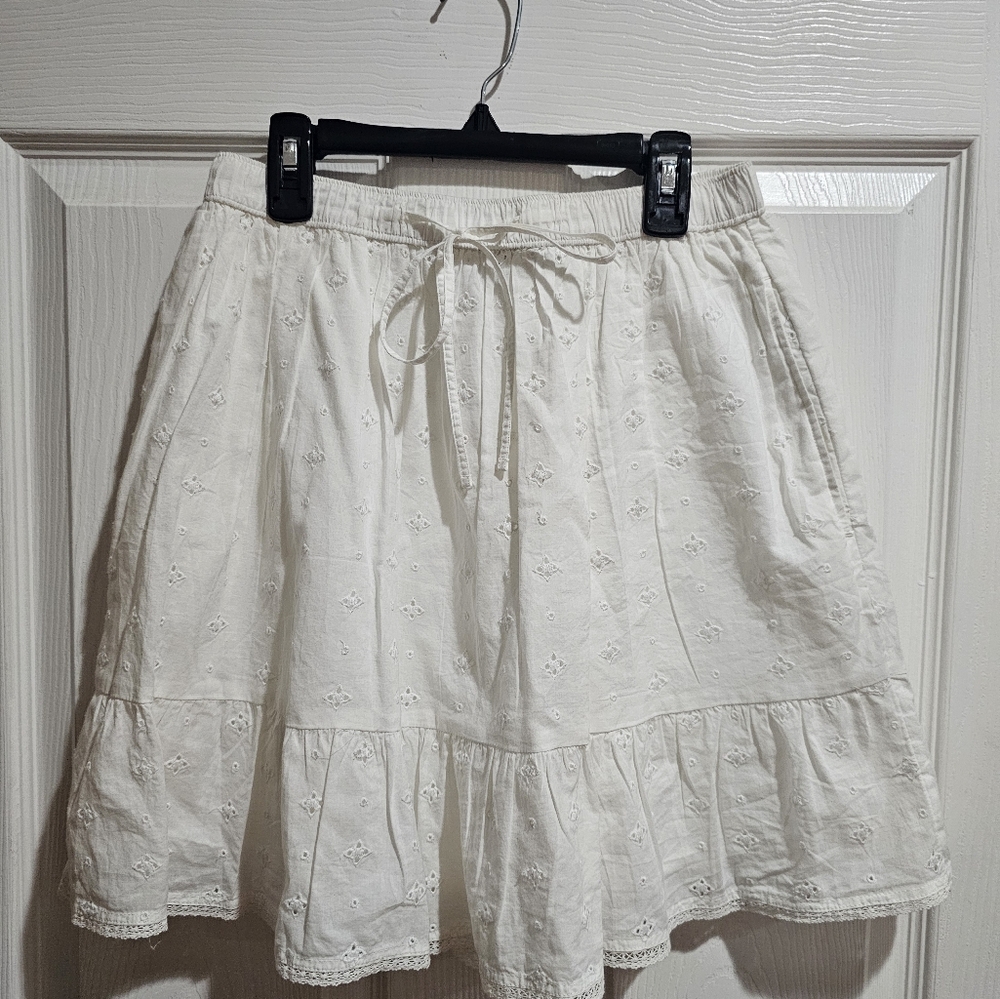 Abercrombie & Fitch White Floral Skirt